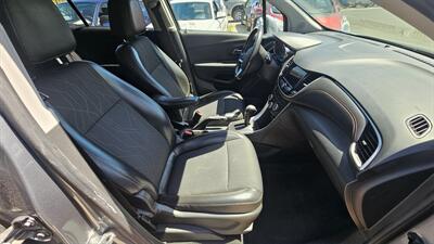 2019 Chevrolet Trax LT   - Photo 5 - Lakeport, CA 95453-5619