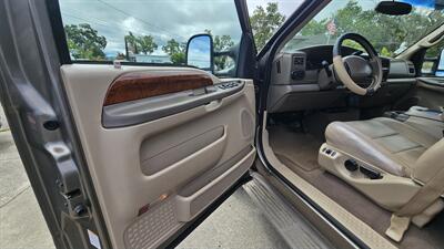 2002 Ford Excursion Limited 4x4 7.3L Diesel   - Photo 12 - Lakeport, CA 95453-5619