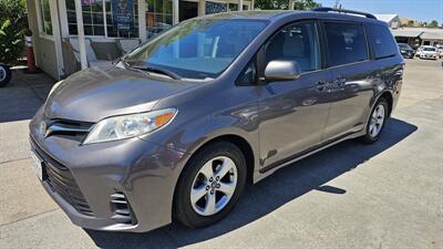 2018 Toyota Sienna LE 8-Passenger Van