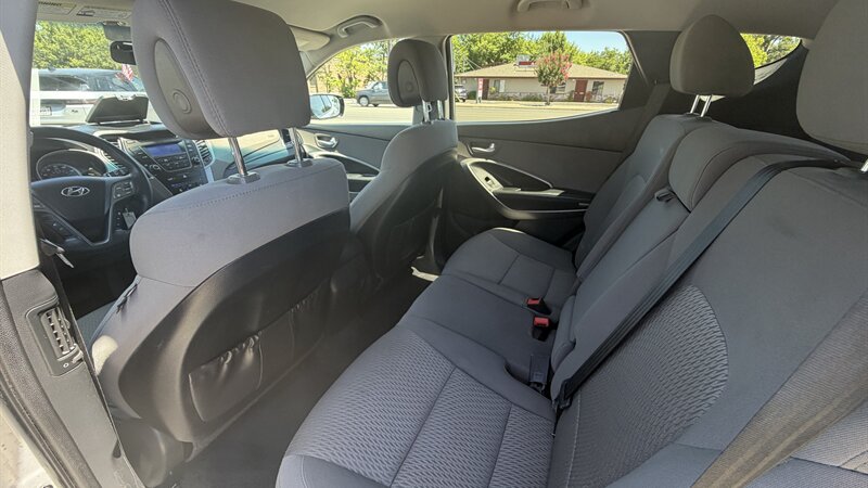 2016 Hyundai SANTA FE Sport 2.4L - Photo 8 - Lakeport, CA 95453-5619