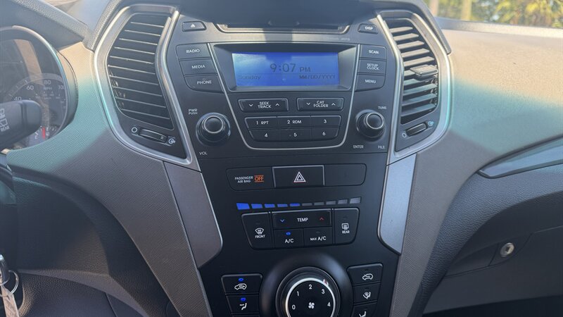 2016 Hyundai SANTA FE Sport 2.4L - Photo 11 - Lakeport, CA 95453-5619