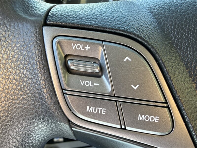 2016 Hyundai SANTA FE Sport 2.4L - Photo 17 - Lakeport, CA 95453-5619