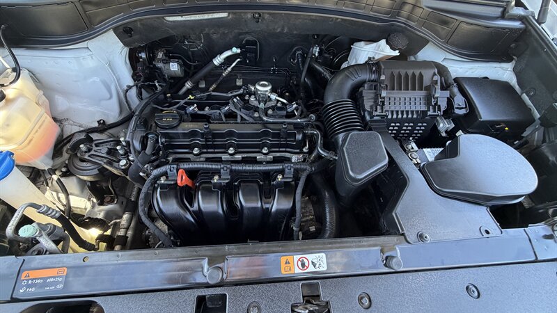 2016 Hyundai SANTA FE Sport 2.4L - Photo 17 - Lakeport, CA 95453-5619