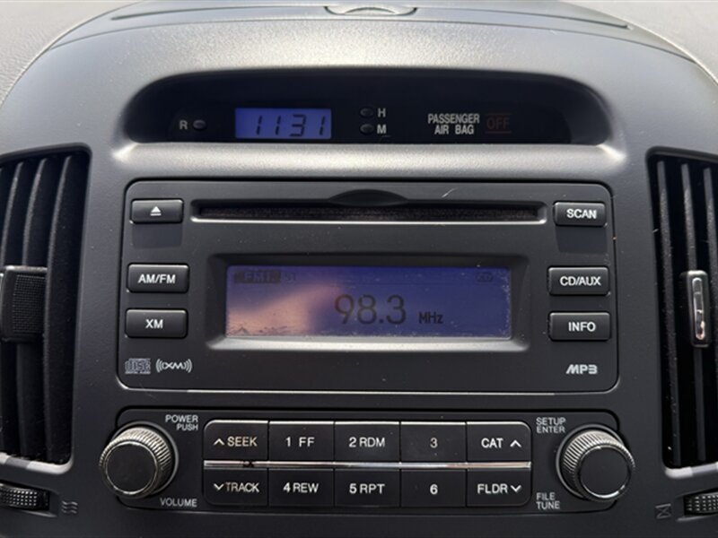2010 Hyundai ELANTRA Blue - Photo 9 - Lakeport, CA 95453-5619