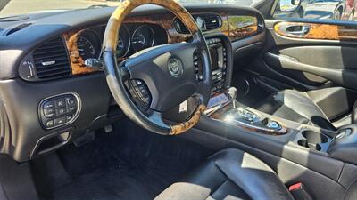 2006 Jaguar XJR   - Photo 14 - Lakeport, CA 95453-5619