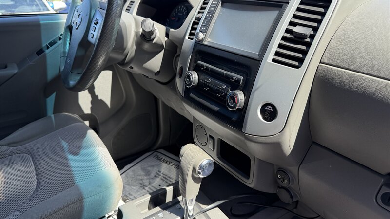 2019 Nissan Frontier SV - Photo 6 - Lakeport, CA 95453-5619