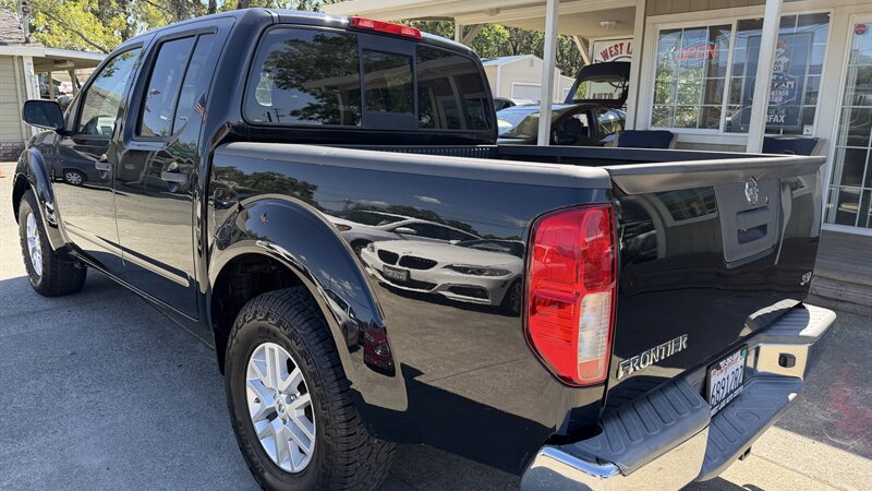 2019 Nissan Frontier SV - Photo 4 - Lakeport, CA 95453-5619