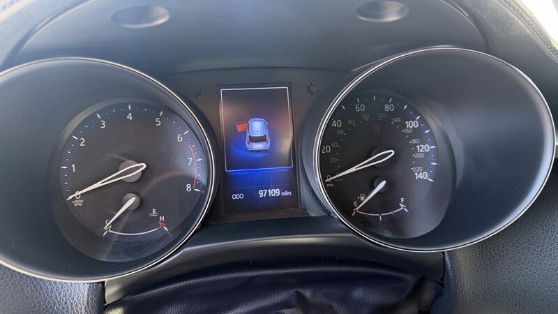 2018 Toyota C-HR XLE - Photo 11 - Lakeport, CA 95453-5619