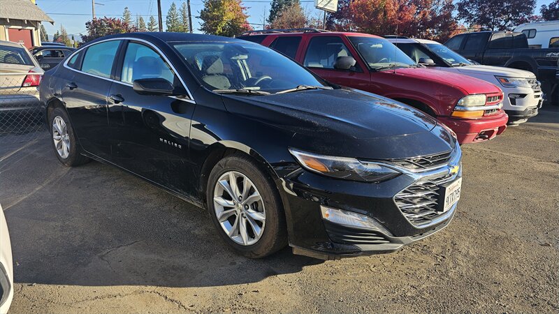 2020 Chevrolet Malibu LT   - Photo 1 - Lakeport, CA 95453-5619