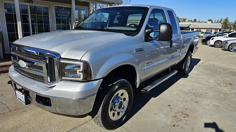 2005 Ford F-250 Super Duty XLT 4dr S   - Photo 1 - Lakeport, CA 95453-5619