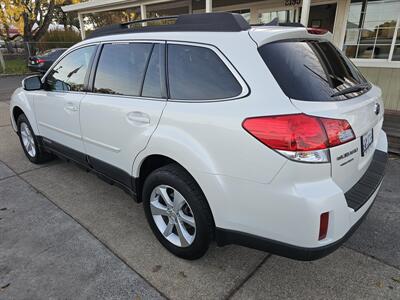 2013 Subaru Outback 3.6R Limited   - Photo 4 - Lakeport, CA 95453-5619