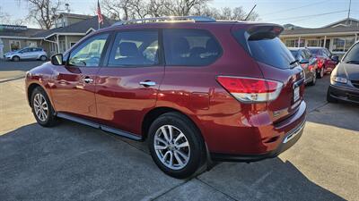 2016 Nissan Pathfinder SV   - Photo 4 - Lakeport, CA 95453-5619