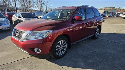 2016 Nissan Pathfinder SV   - Photo 1 - Lakeport, CA 95453-5619