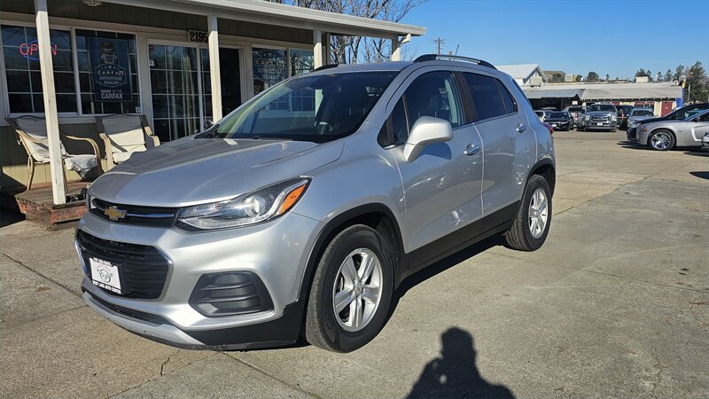 2017 Chevrolet Trax LT   - Photo 1 - Lakeport, CA 95453-5619