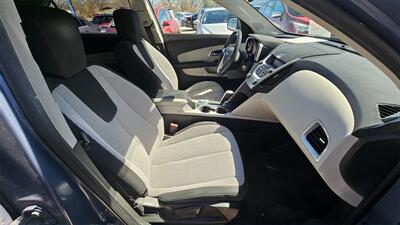 2011 Chevrolet Equinox LT   - Photo 8 - Lakeport, CA 95453-5619