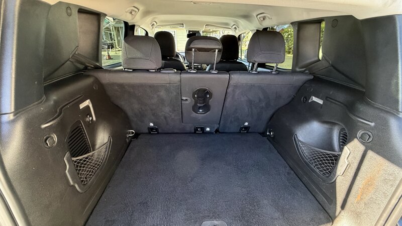 2016 Jeep Renegade Latitude 4x4 - Photo 8 - Lakeport, CA 95453-5619