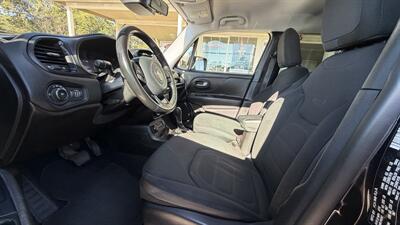 2016 Jeep Renegade Latitude 4x4 - Photo 10 - Lakeport, CA 95453-5619