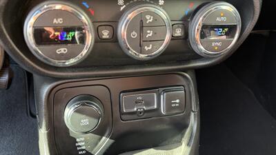 2016 Jeep Renegade Latitude 4x4 - Photo 14 - Lakeport, CA 95453-5619