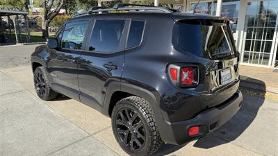 2016 Jeep Renegade Latitude 4x4 - Photo 4 - Lakeport, CA 95453-5619
