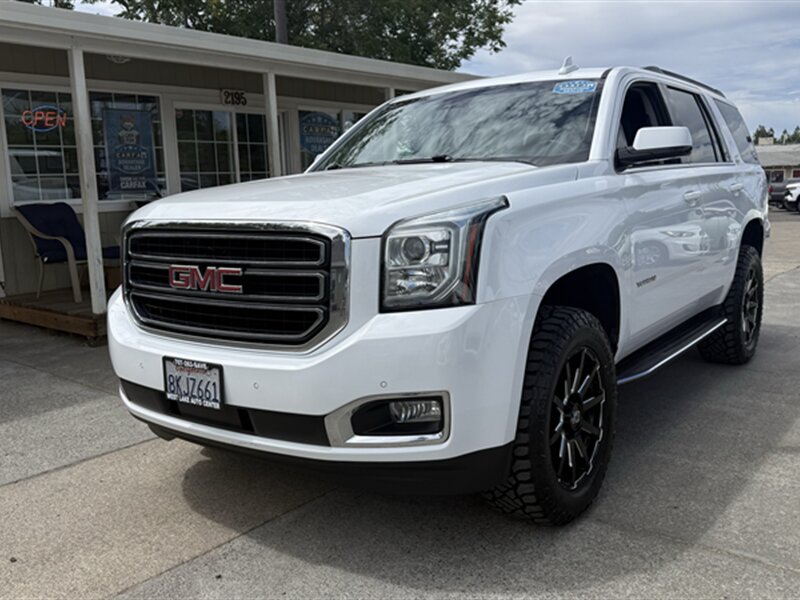 2020 GMC Yukon SLT   - Photo 1 - Lakeport, CA 95453-5619