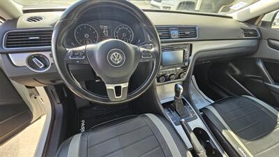2014 Volkswagen Passat 2.5L SE PZEV   - Photo 11 - Lakeport, CA 95453-5619