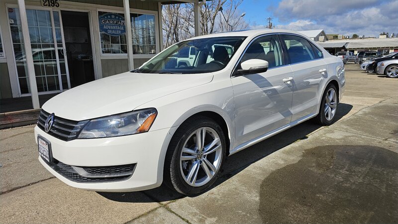 2014 Volkswagen Passat SE