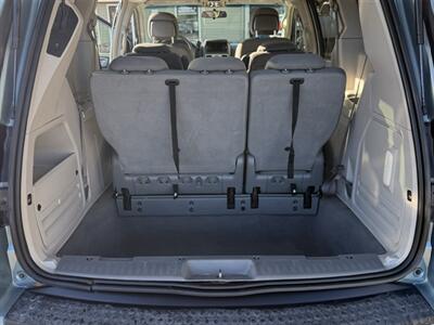 2010 Chrysler Town & Country Touring   - Photo 25 - Lakeport, CA 95453-5619