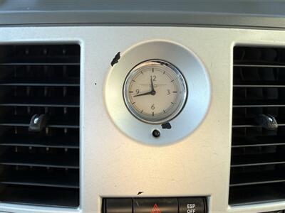 2010 Chrysler Town & Country Touring   - Photo 10 - Lakeport, CA 95453-5619