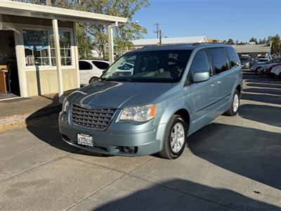 2010 Chrysler Town & Country Touring   - Photo 2 - Lakeport, CA 95453-5619