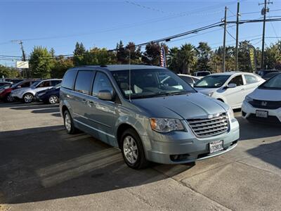2010 Chrysler Town & Country Touring   - Photo 3 - Lakeport, CA 95453-5619