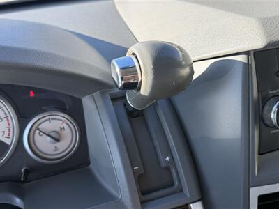 2010 Chrysler Town & Country Touring   - Photo 18 - Lakeport, CA 95453-5619