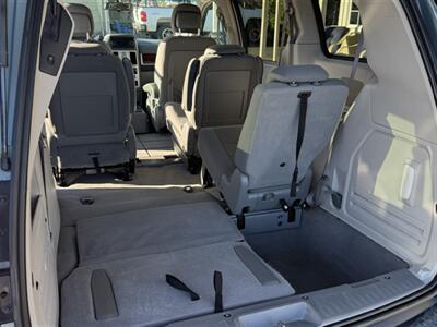 2010 Chrysler Town & Country Touring   - Photo 26 - Lakeport, CA 95453-5619