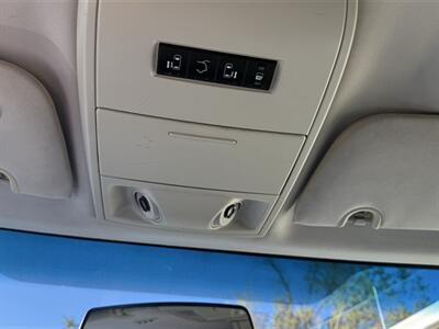 2010 Chrysler Town & Country Touring   - Photo 15 - Lakeport, CA 95453-5619