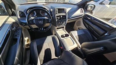 2019 Dodge Grand Caravan SXT   - Photo 3 - Lakeport, CA 95453-5619