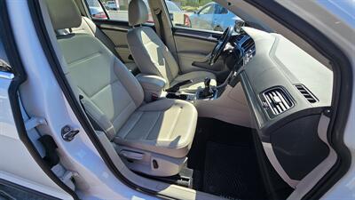 2017 Volkswagen Golf Alltrack TSI SE 4Motion   - Photo 4 - Lakeport, CA 95453-5619
