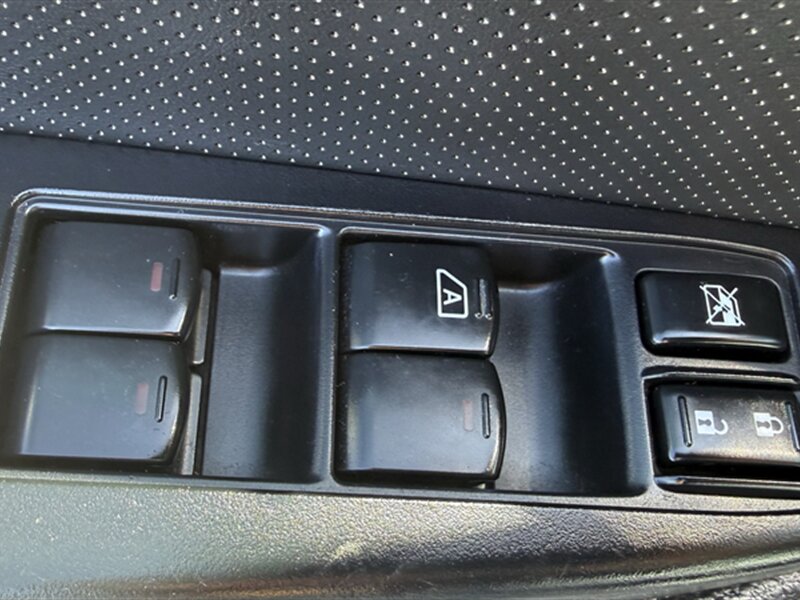 2012 Subaru Outback 3.6R Limited - Photo 18 - Lakeport, CA 95453-5619