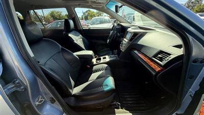 2012 Subaru Outback 3.6R Limited - Photo 10 - Lakeport, CA 95453-5619