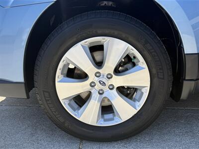 2012 Subaru Outback 3.6R Limited - Photo 24 - Lakeport, CA 95453-5619