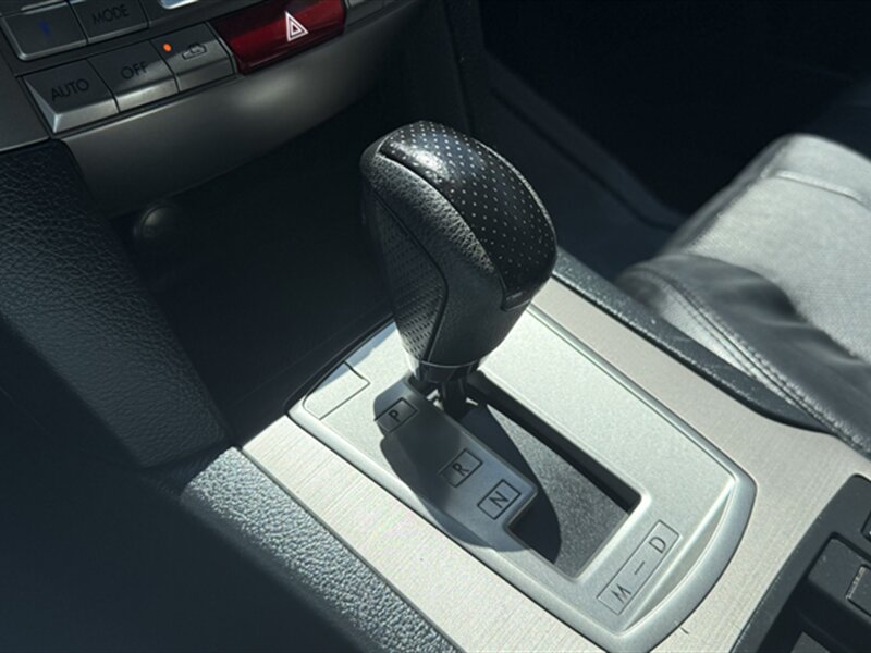 2012 Subaru Outback 3.6R Limited - Photo 13 - Lakeport, CA 95453-5619