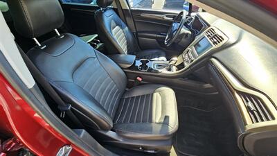 2016 Ford Fusion SE   - Photo 12 - Lakeport, CA 95453-5619