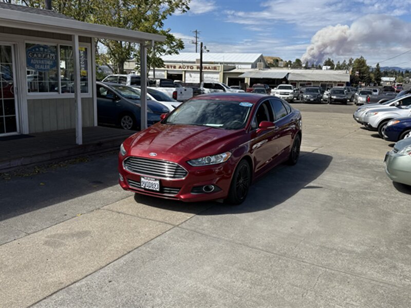 2016 Ford Fusion SE   - Photo 1 - Lakeport, CA 95453-5619