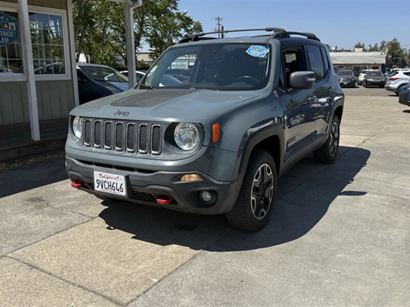 2017 Jeep Renegade Trailhawk  