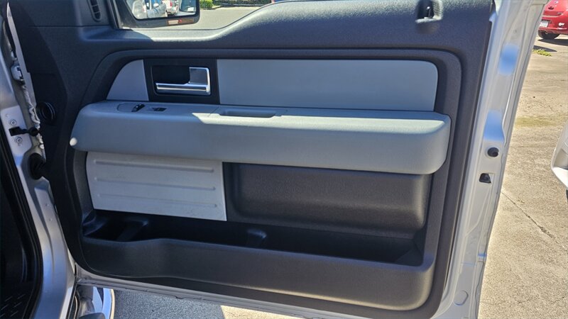 2014 Ford F-150 XLT 4X4 - Photo 11 - Lakeport, CA 95453-5619