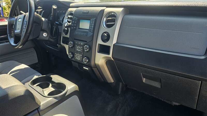 2014 Ford F-150 XLT 4X4 - Photo 10 - Lakeport, CA 95453-5619