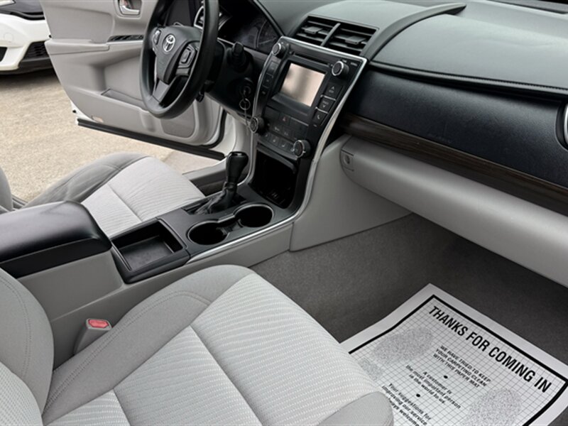 2015 Toyota Camry LE - Photo 26 - Lakeport, CA 95453-5619