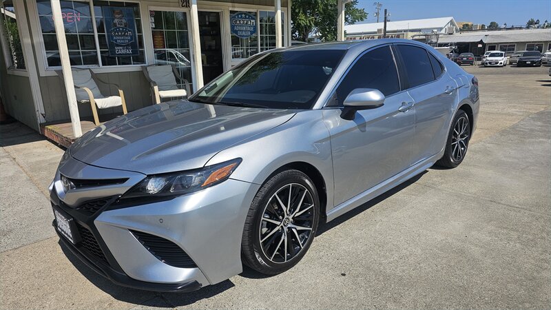 2021 Toyota Camry SE  