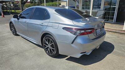 2021 Toyota Camry SE   - Photo 3 - Lakeport, CA 95453-5619