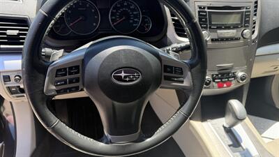 2013 Subaru Outback 2.5i Premium - Photo 10 - Lakeport, CA 95453-5619