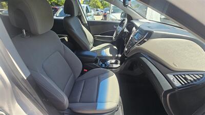 2016 Hyundai SANTA FE SE   - Photo 5 - Lakeport, CA 95453-5619