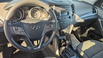 2016 Hyundai SANTA FE SE - Photo 10 - Lakeport, CA 95453-5619